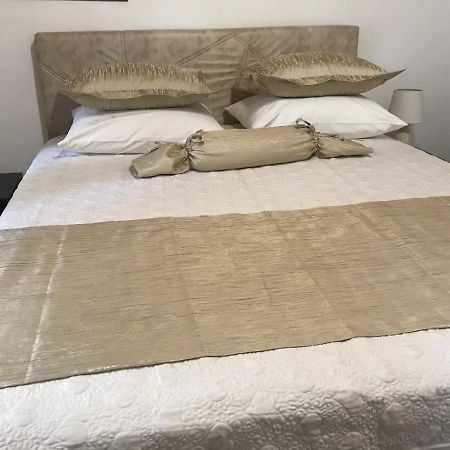 Center Apartment Neno 斯普利特 外观 照片